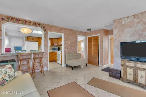 Other - 488 Mohawk Dr, Brick, NJ 08723 photo 5 of 7