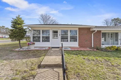 874 Balmoral Ct # A, Lakewood, NJ 08701