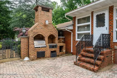 494 Frank Applegate Rd, Jackson, NJ 08527
