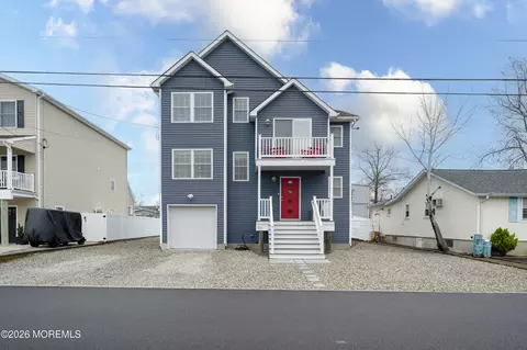 97 Bayview Dr, Brick, NJ 08723