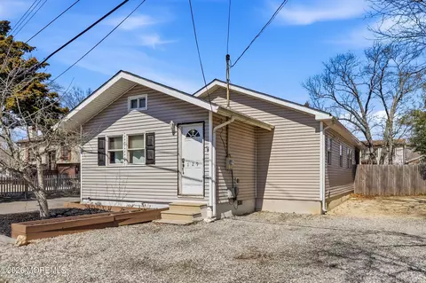 129 E Long Branch Ave, Ocean Gate, NJ 08740