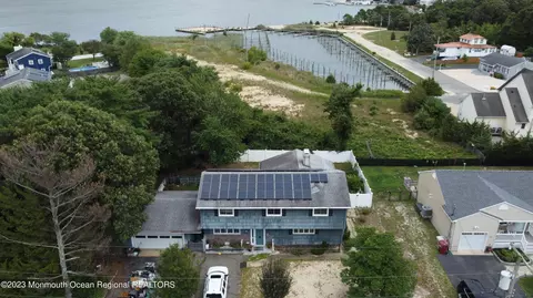 15 Cedarcrest Dr, Bayville, NJ 08721