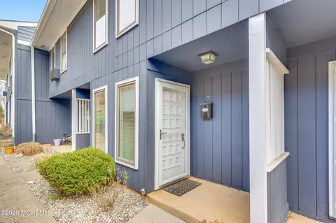 7 Hillside Court # d, Highlands, NJ 07732