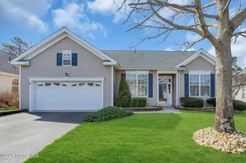 56 Pond View Cir, Barnegat, NJ 08005