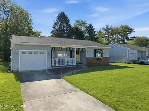113 Georgetown Rd, Toms River, NJ 08757