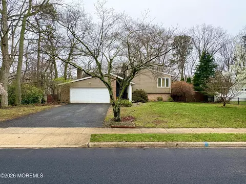 15 Birmingham Dr, Jackson, NJ 08527