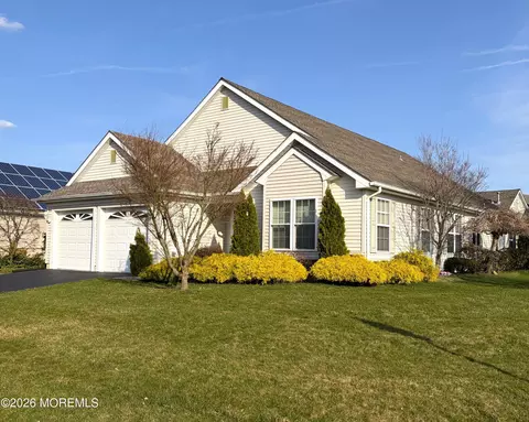 7 Ivy Hill Rd, Lakewood, NJ 08701