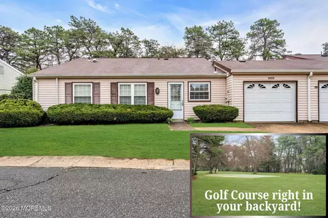 569 Mayfair Rd # B, Manchester, NJ 08759