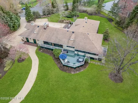 Exterior - 2 Alyce Ln, Rumson, NJ 07760 photo 4 of 7