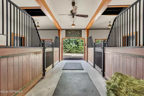 Entry Way - 2 Alyce Ln, Rumson, NJ 07760 photo 3 of 3