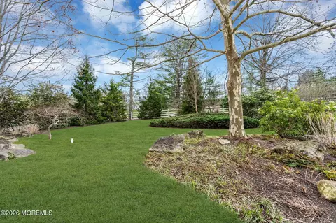 Exterior - 2 Alyce Ln, Rumson, NJ 07760 photo 5 of 7