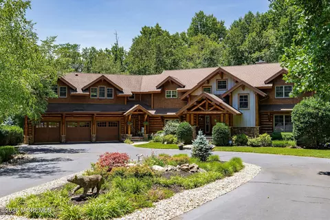 726 Kings Hwy E, Atlantic Highlands, NJ 07716