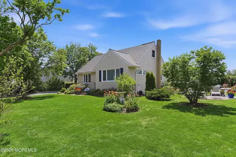 2711 Johnson St, Wall, NJ 07719