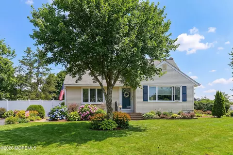 2711 Johnson St, Wall, NJ 07719