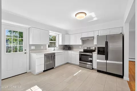 7 Sunset Ave, Matawan, NJ 07747 photo 3