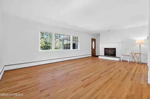 7 Sunset Ave, Matawan, NJ 07747 photo 6