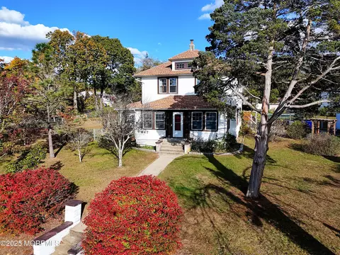 547 Brookside Dr, Toms River, NJ 08753