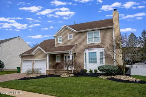 120 Bissett St, Sayreville, NJ 08872
