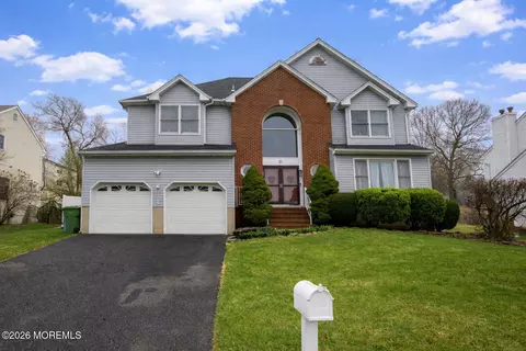 31 Scarlet Dr, Parlin, NJ 08859