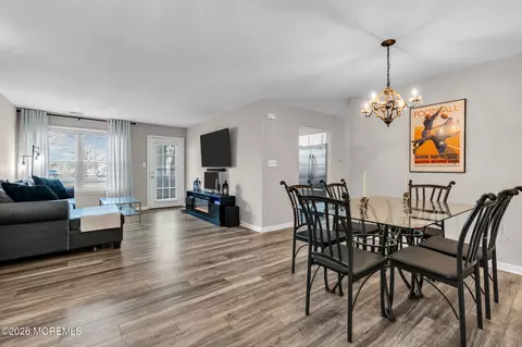 103 Cypress Ct, Howell, NJ 07731