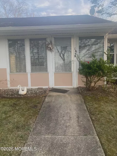 145 Buckingham Dr # B, Lakewood, NJ 08701