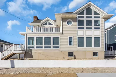 913 N Ocean Ave N, Seaside Park, NJ 08752