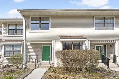 805 Arlington Dr, Toms River, NJ 08755
