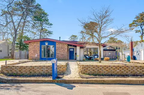 715 Tampa Rd, Forked River, NJ 08731