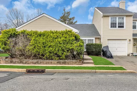 123 Harrow Dr, Somerset, NJ 08873