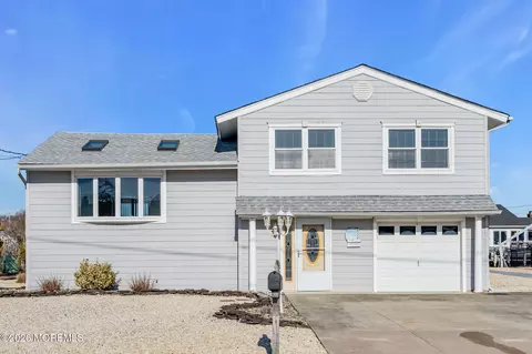 109 Englewood Ave, Barnegat, NJ 08005