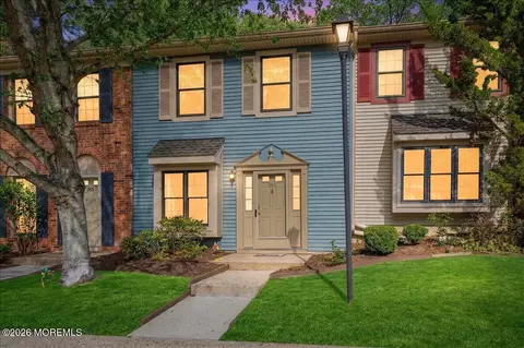 266 Gloucester Ct, Aberdeen, NJ 07747