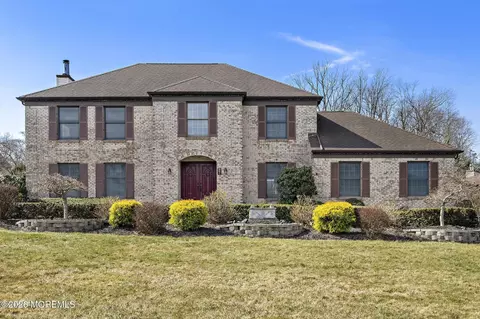 97 Windsor Dr, Eatontown, NJ 07724