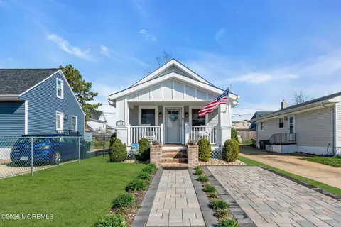 724 19th Ave, Lake Como, NJ 07719