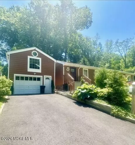 111 Valley Ave, Highlands, NJ 07732