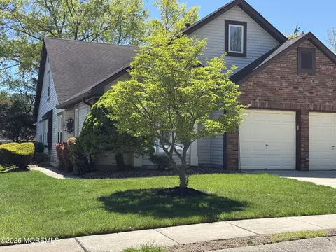 1449 Forelle Ln, Toms River, NJ 08755