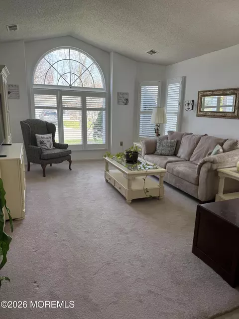 1449 Forelle Ln, Toms River, NJ 08755