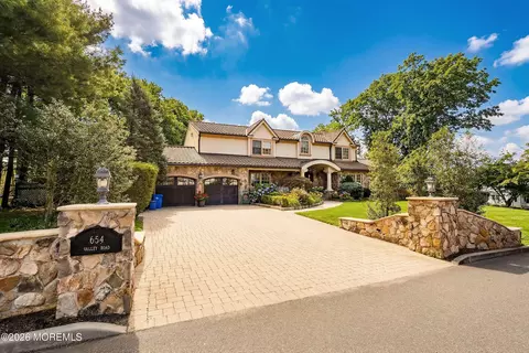 654 Valley Rd, Brielle, NJ 08730