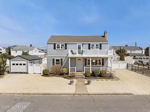 15 E Colorado Ave, Long Beach Township, NJ 08008