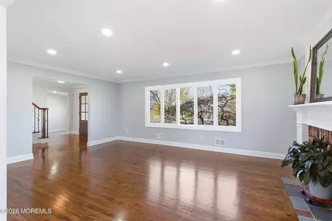 14 Koosman Dr, Leonardo, NJ 07737 photo 6