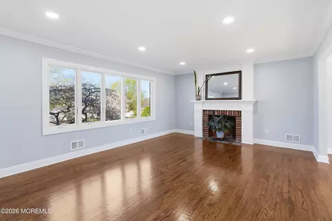 14 Koosman Dr, Leonardo, NJ 07737 photo 8