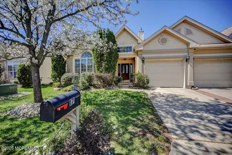 17 Umberland Pl, Monroe, NJ 08831