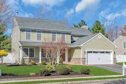 9 Neville Dr, Lincroft, NJ 07738