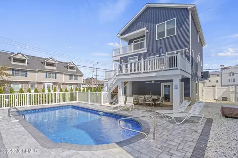 99 Coolidge Ave, Seaside Heights, NJ 08751