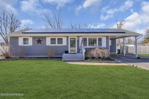 916 Beachwood Blvd, Beachwood, NJ 08722