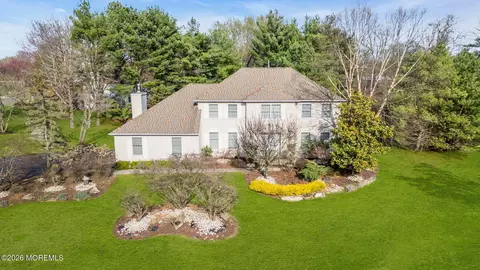 15 Lenape Trl, Freehold, NJ 07728