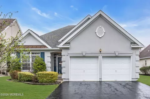 14 Dogwood Dr, Ocean, NJ 07712