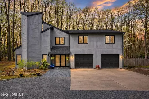 176 Stonehill Rd, Freehold, NJ 07728