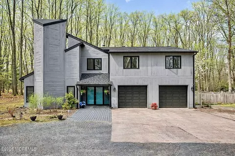176 Stonehill Rd, Freehold, NJ 07728
