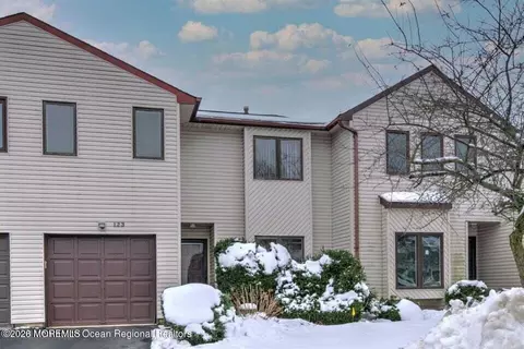 123 Tangerine Dr, Marlboro, NJ 07746