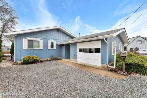 1126 Willoughby Ln, Point Pleasant, NJ 08742